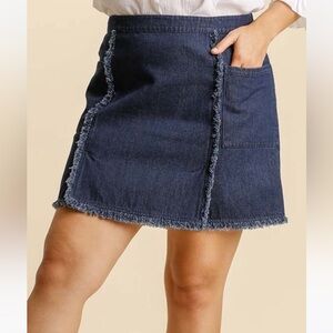 NWT ladies size XL Navy Frayed Pocket Denim Skirt by Umgee